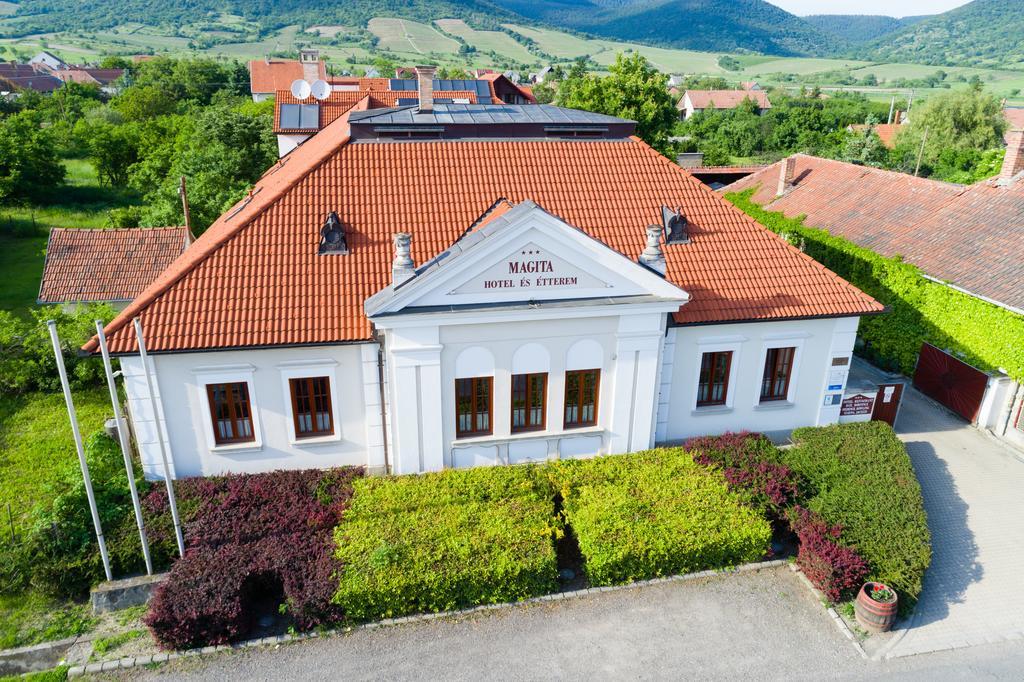 Magita Hotel Basko Exteriér fotografie