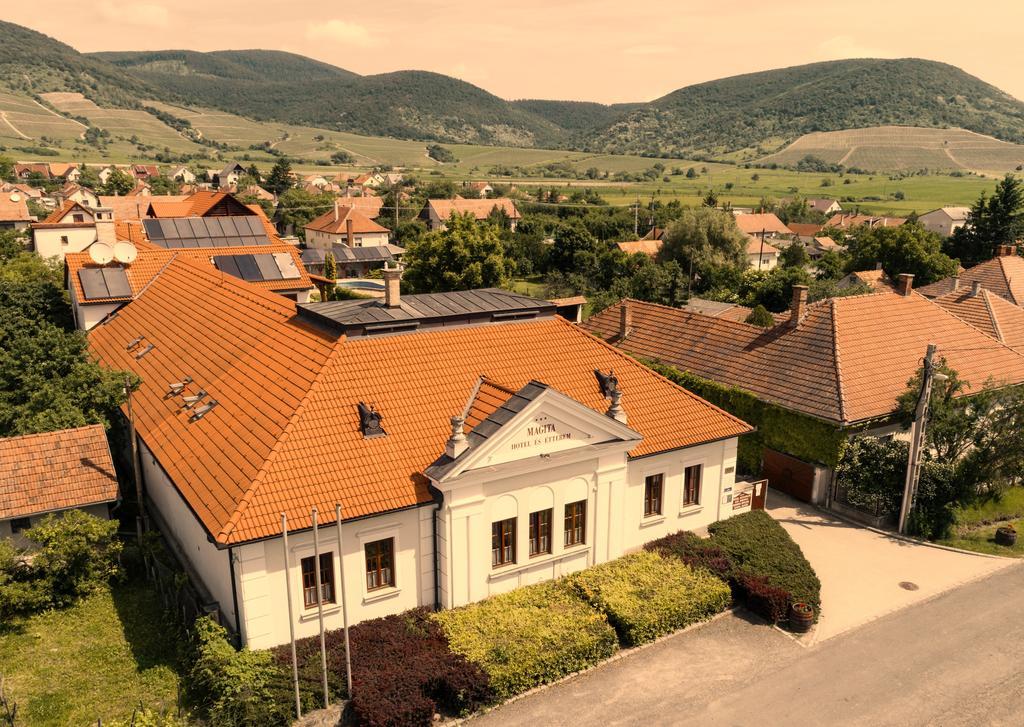 Magita Hotel Basko Exteriér fotografie