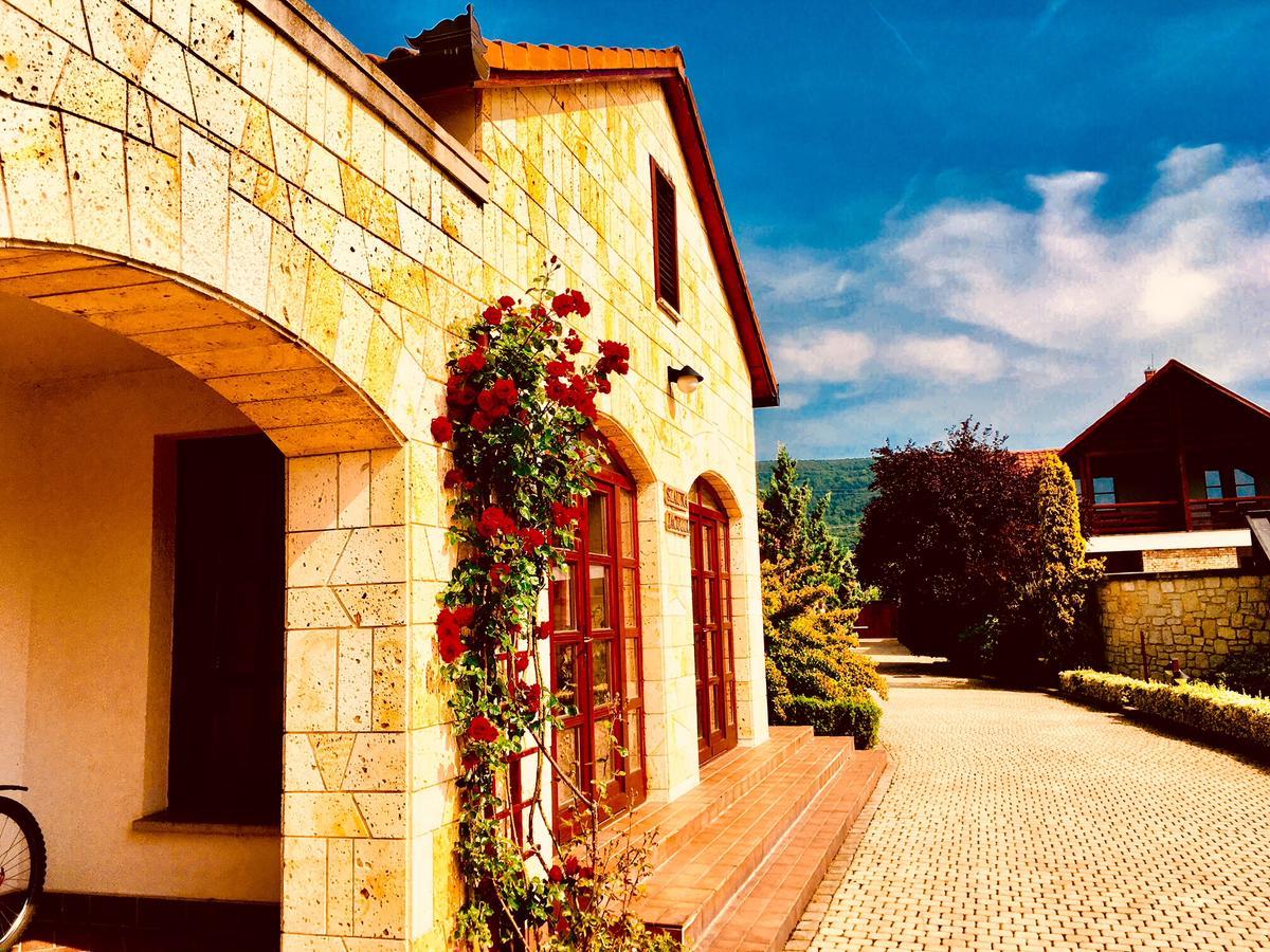 Magita Hotel Basko Exteriér fotografie